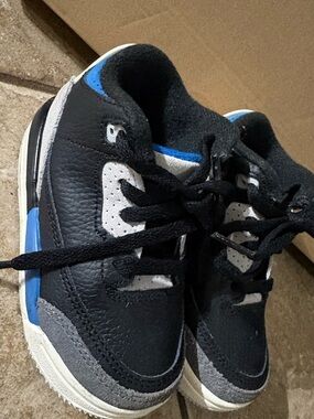 Air Jordan 3 Retro OG "Rare Air" sneakers